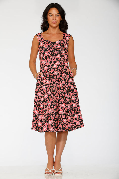 Svart swingklänning med hjärtformad ängel-1