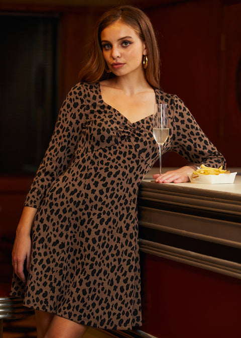Leopardfärgad Hi-Low-klänning med kejsarinna-1