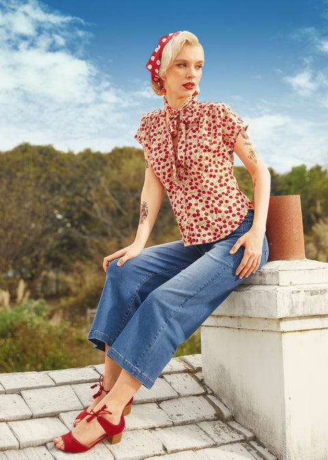 Körsbärssöt rosettblus-2