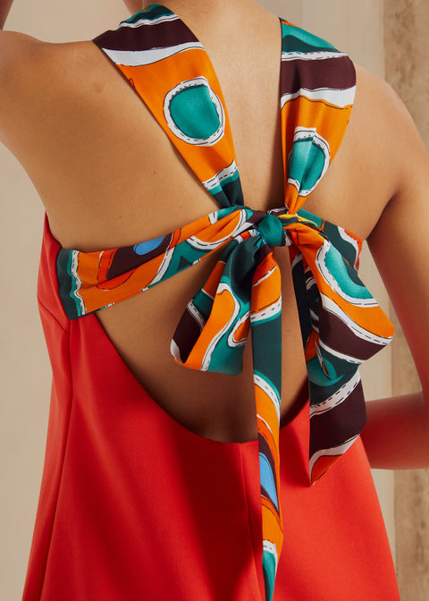 Klänning med rosett bakom allt-2