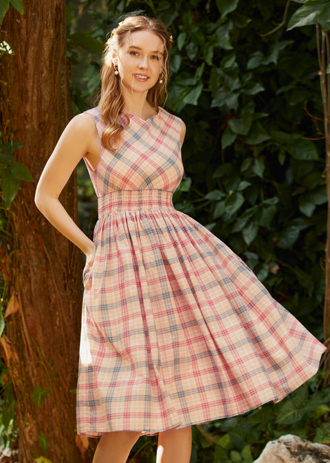 Klänningen "Just Passing Through Time"-6