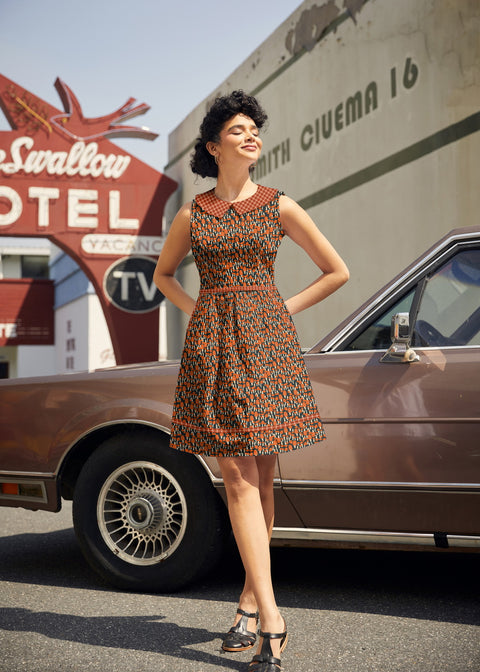 Klänning med svampkrage-1