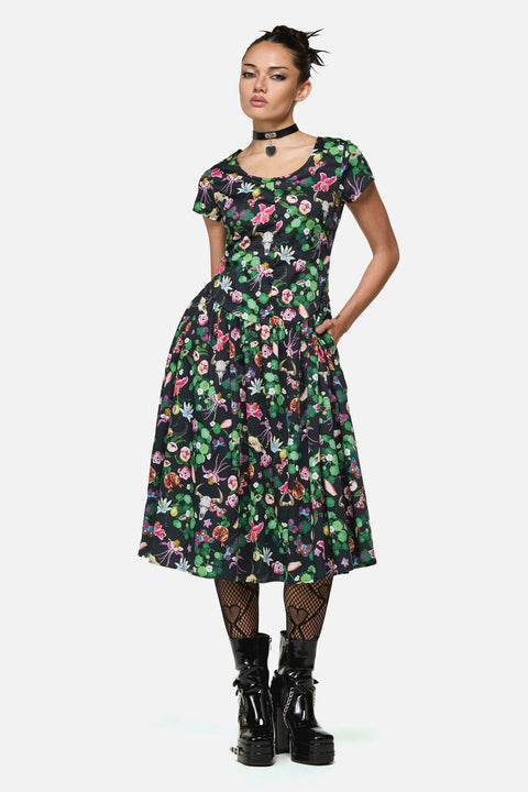 See No Evil Mönstrad Midiklänning-3