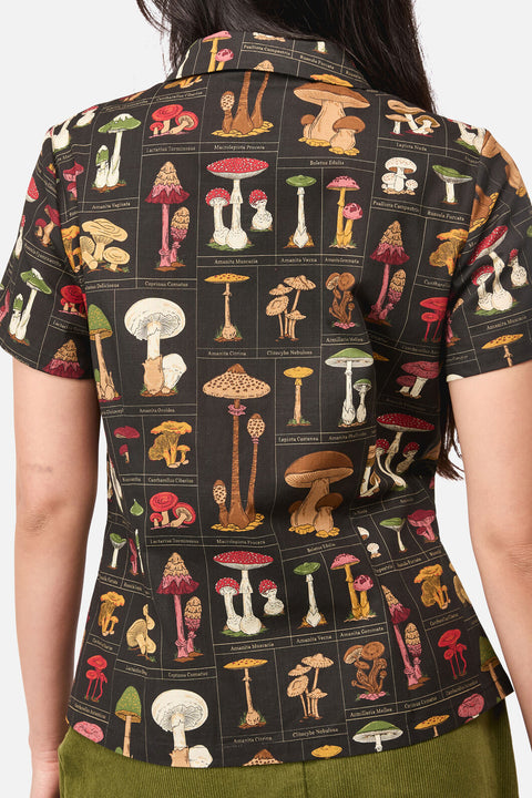 Blus med svampmönster-1