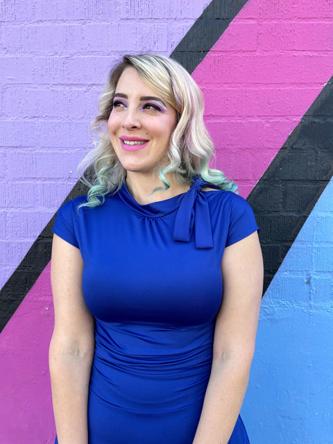 Bombshellklänning i kungblått-1