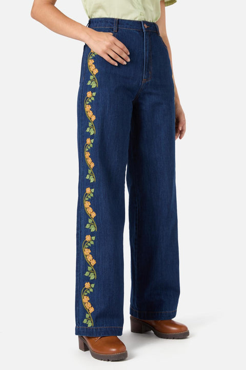 Broderade jeans med blommönster-2