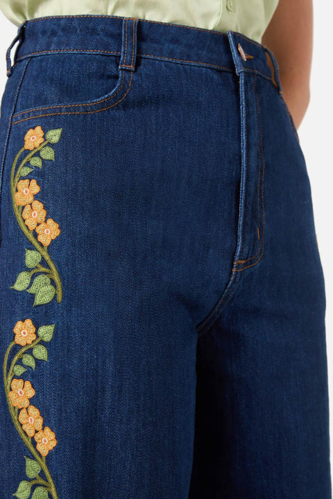 Broderade jeans med blommönster-1