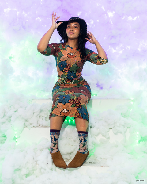 Wicked Elphabas Power Shimmer Sheer Crew-strumpa-3